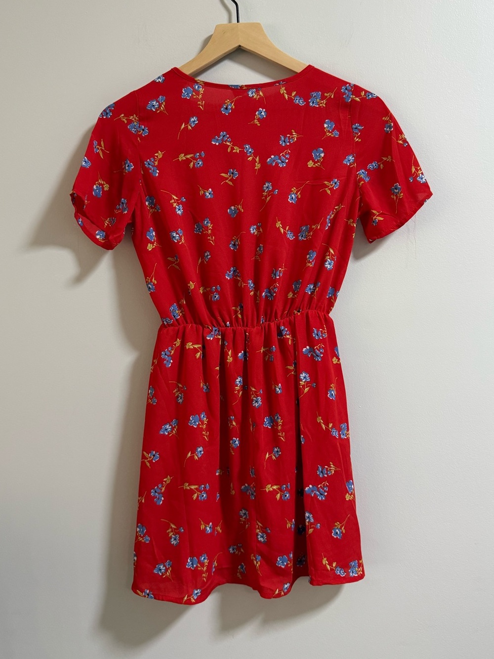 Sienna Sky Red Floral Short Sleeve V-Neck Women's Dress - Picture 7 of 7